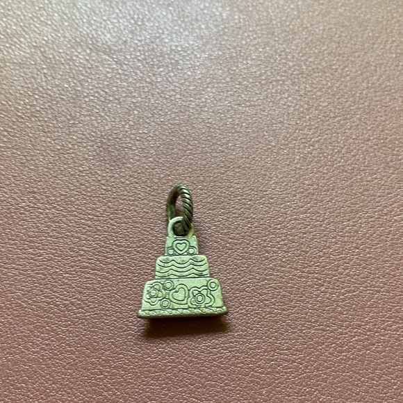 Brighton birthday cake charm - Picture 2 of 2